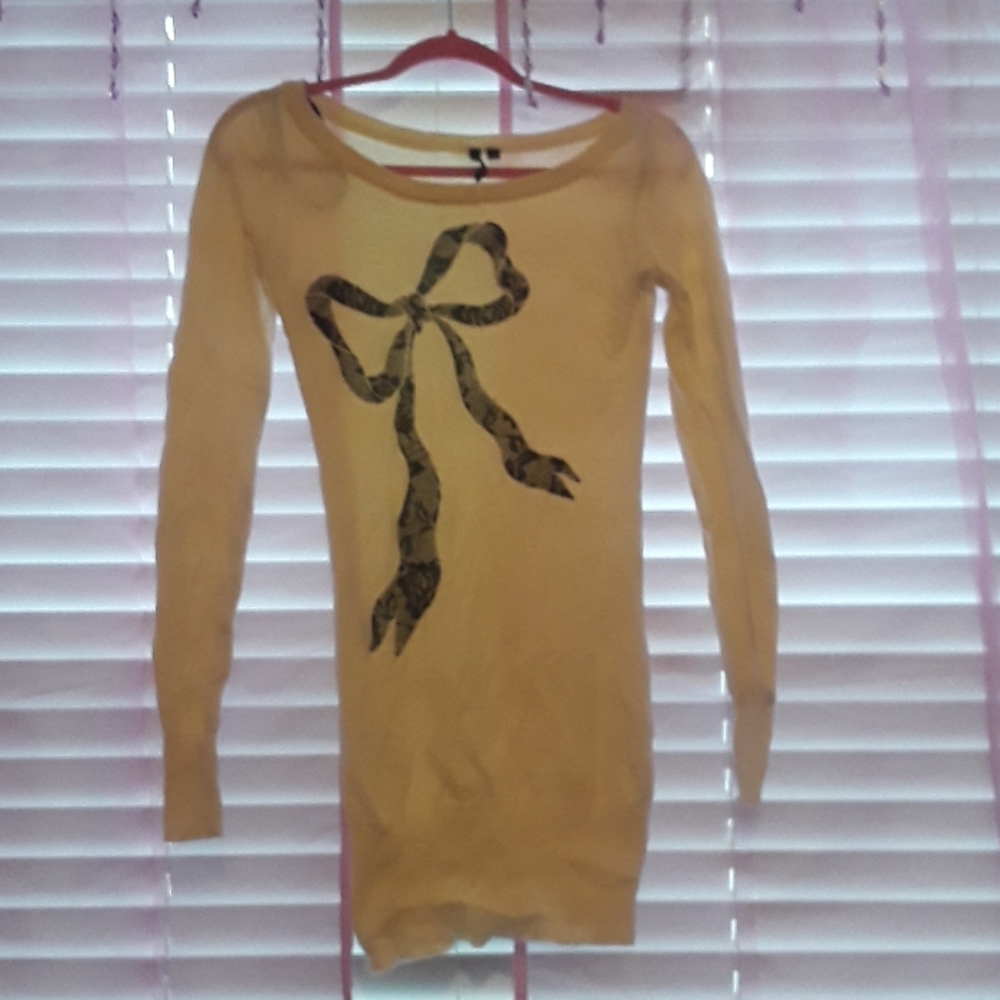 Maternal girl size small